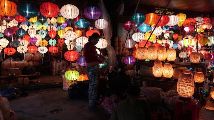 Mercado noturno de Hoi An - Vietname © Viaje Comigo
