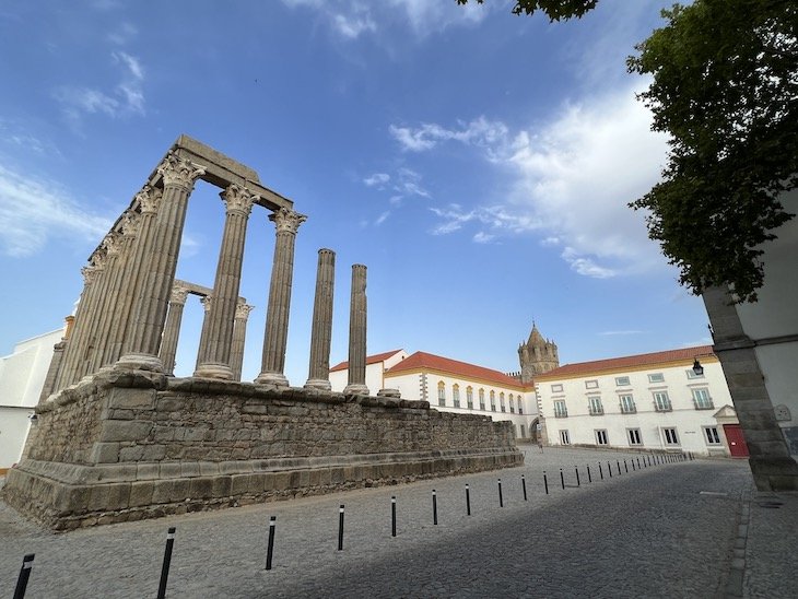 Templo Romano de Évora (Templo de Diana) - Alentejo - Portugal © Viaje Comigo