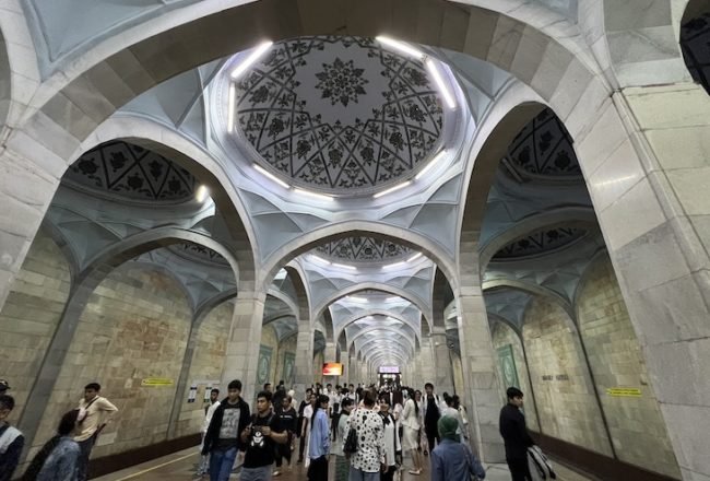 Alisher Navoi - estação Metro Tashkent, Uzbequistão © Viaje Comigo