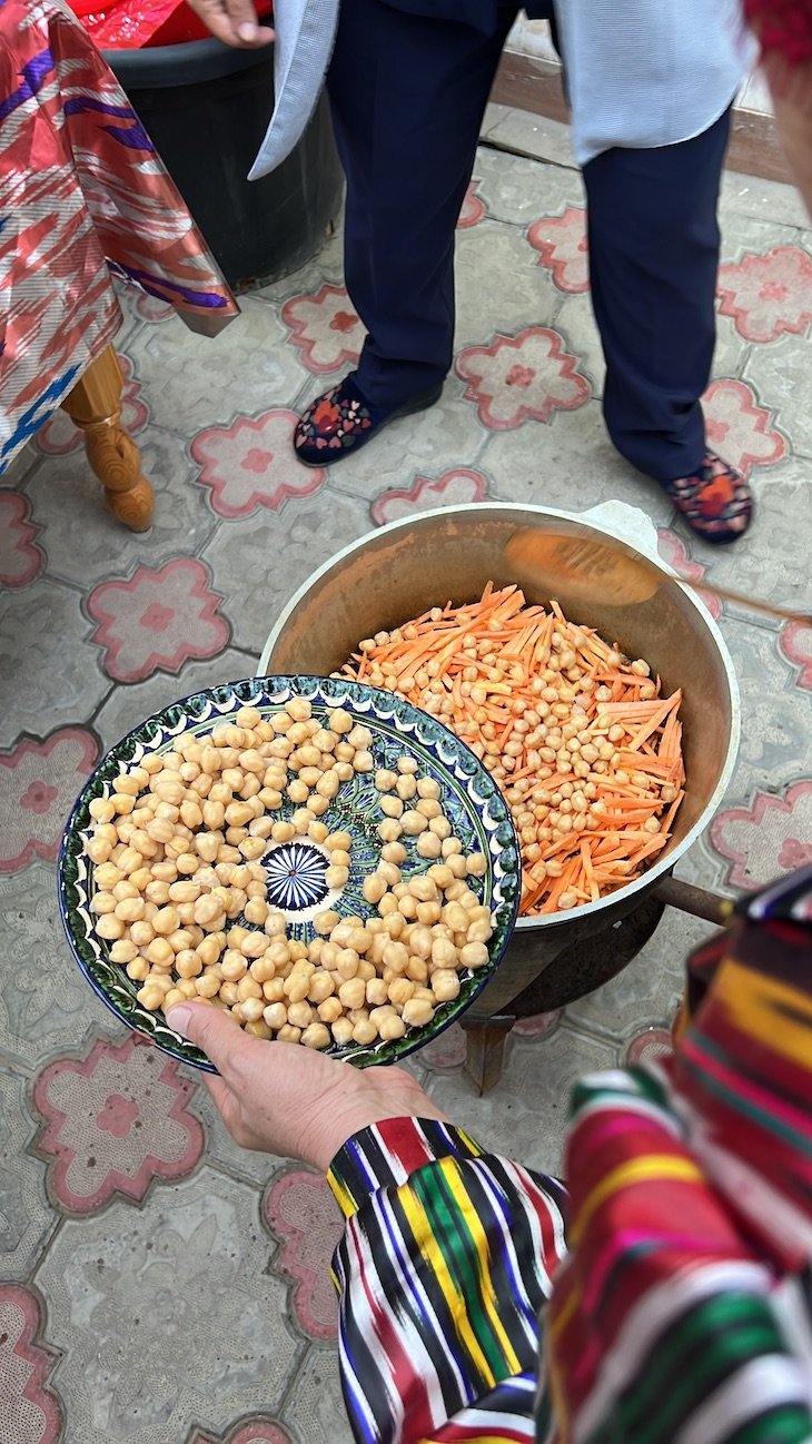Preparação do Plov na Shirin House - Bucara - Uzbequistão © Viaje Comigo