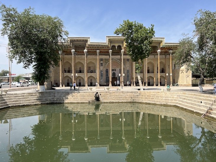 Bolo Hovuz - Mosque - Bucara - Uzbequistao © Viaje Comigo