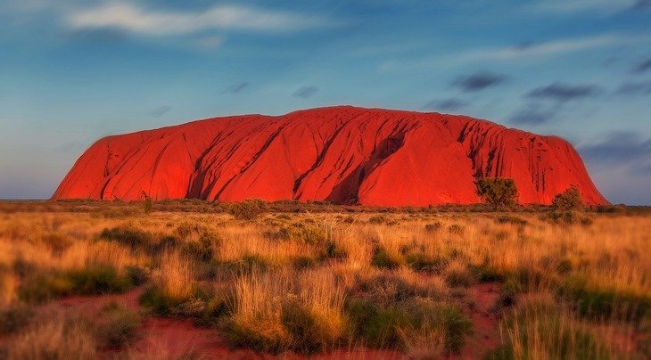 uluru-Austrália © Walkerssk-Pixabayjpg