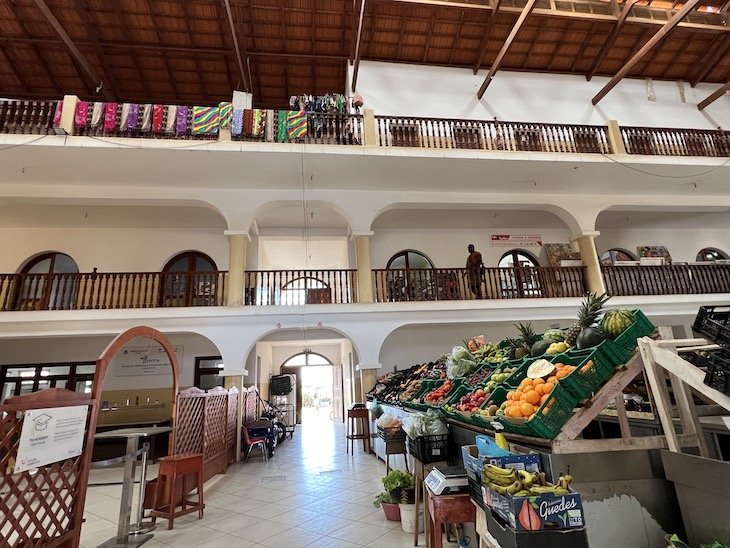 Mercado Santa Maria - Tour Soltropico - Ilha do Sal - Cabo Verde © Viaje Comigo