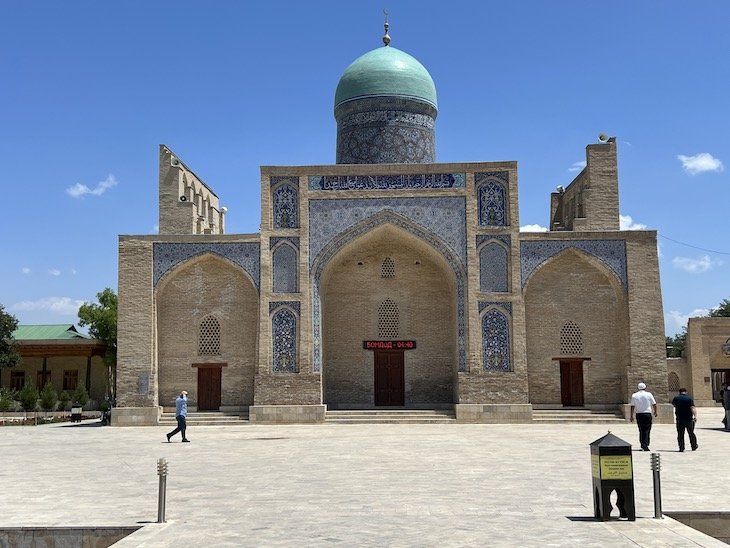 Complexo Qosim Shaikh Azizon (Kosim Sheik) - Navoi - Uzbequistao © Viaje Comigo