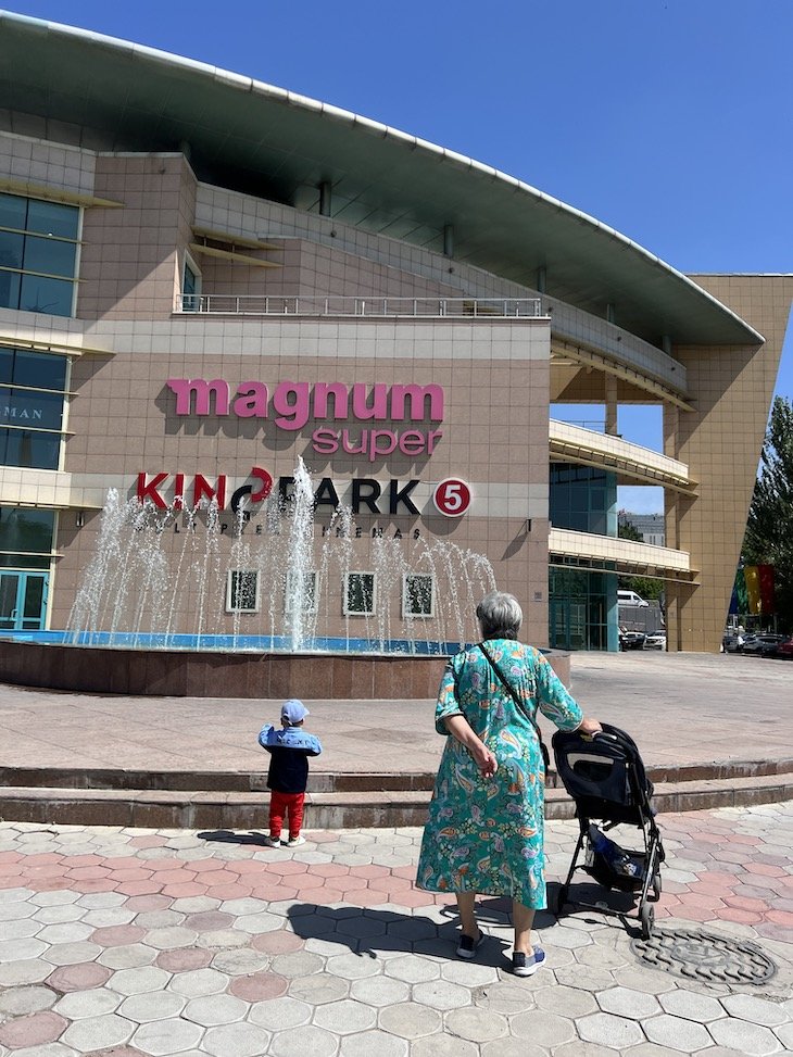 Centro Comercial em Shymkent - Cazaquistao © Viaje Comigo