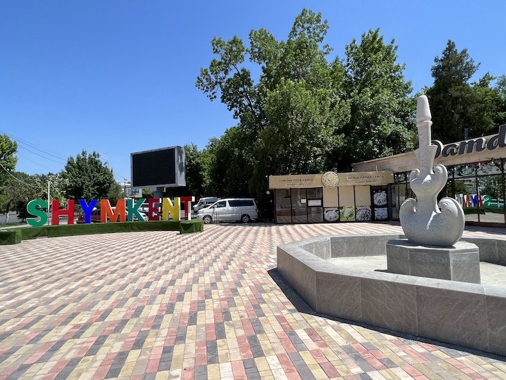 Centro de Shymkent - Cazaquistao © Viaje Comigo