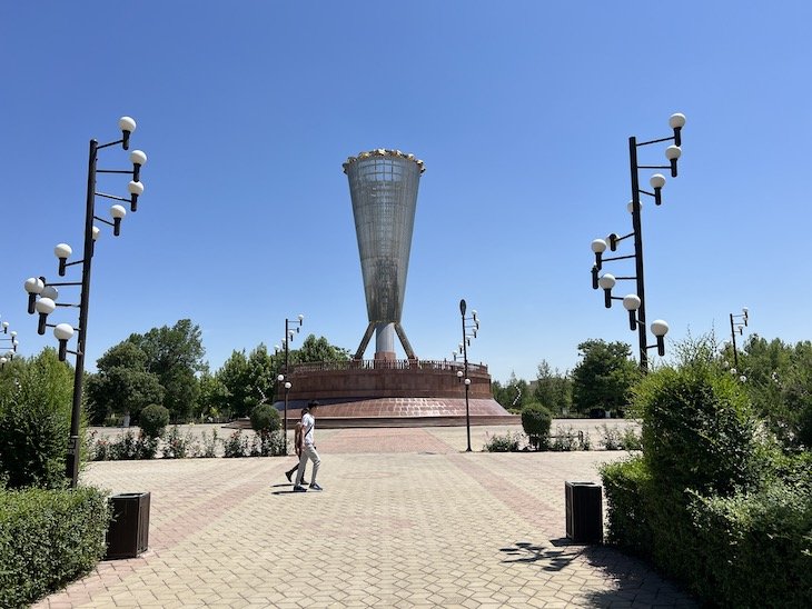 Parque da Independência - Independence Park - Shymkent - Cazaquistão © Viaje Comigo