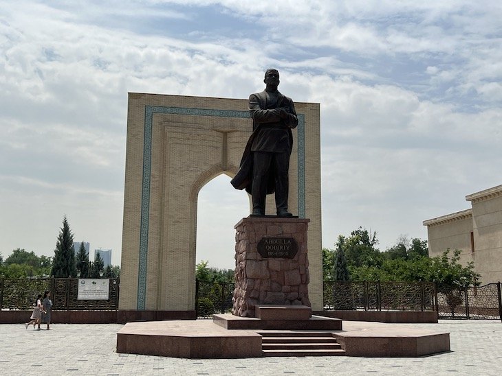 Abdulla Qodiriy - Tashkent - Uzbequistão © Viaje Comigo