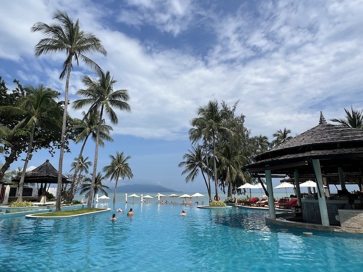 Infinity Pool do Melati Beach Resort & Spa, Koh Samui, Tailandia © Viaje Comigo