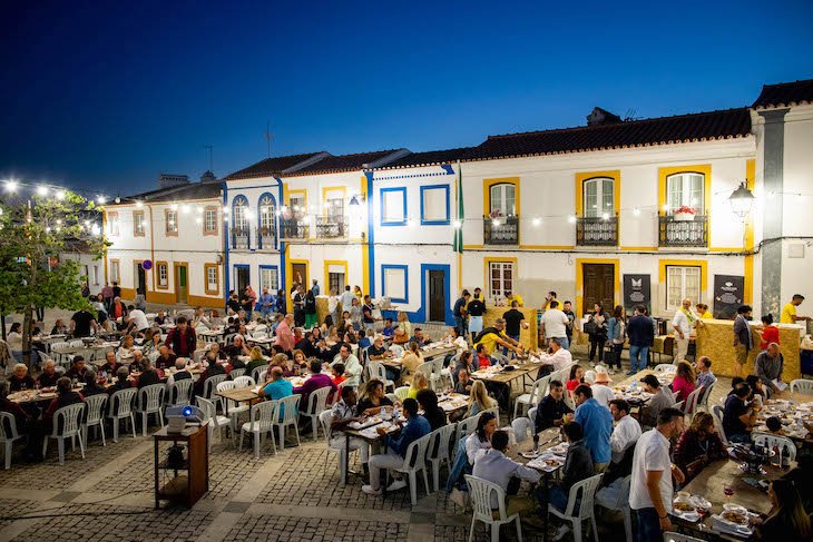 “ Vinho na Vila 2023 “ , evento de vinho e gastronomia organizado pela Enophilo e pela adega XXVI Talhas com 35 produtores portugueses distribuídos pelas adegas tradicionais de Vila Alva que abrem as suas portas para os receber. Vila Alva , Cuba , 13 de Maio de 2023 . ©Enric Vives-Rubio