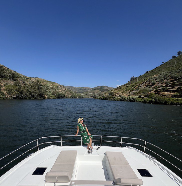 Susana Ribeiro no Pacheca River - Douro - Portugal © Viaje Comigo