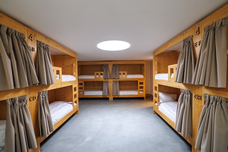 Angeiras Beach Hostel