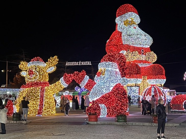 Em Águeda vai encontrar o Maior Pai Natal do Mundo e… o menor também! Cabe no buraco de uma agulha