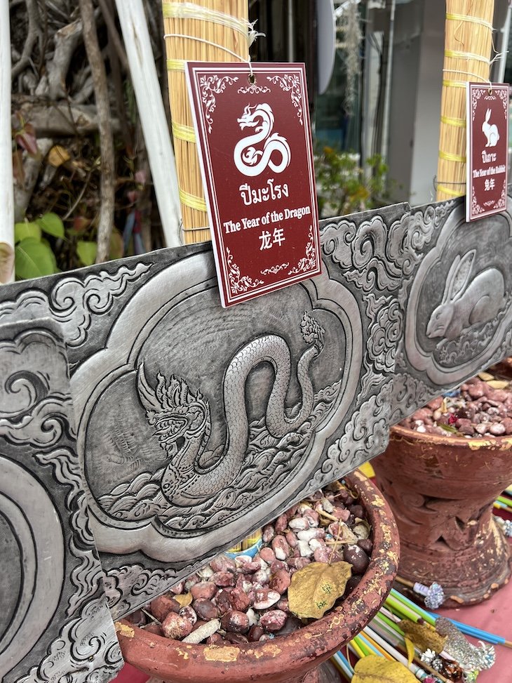 Templo de Prata - Wat Srisuphan - Chiang Mai - Tailândia © Viaje Comigo