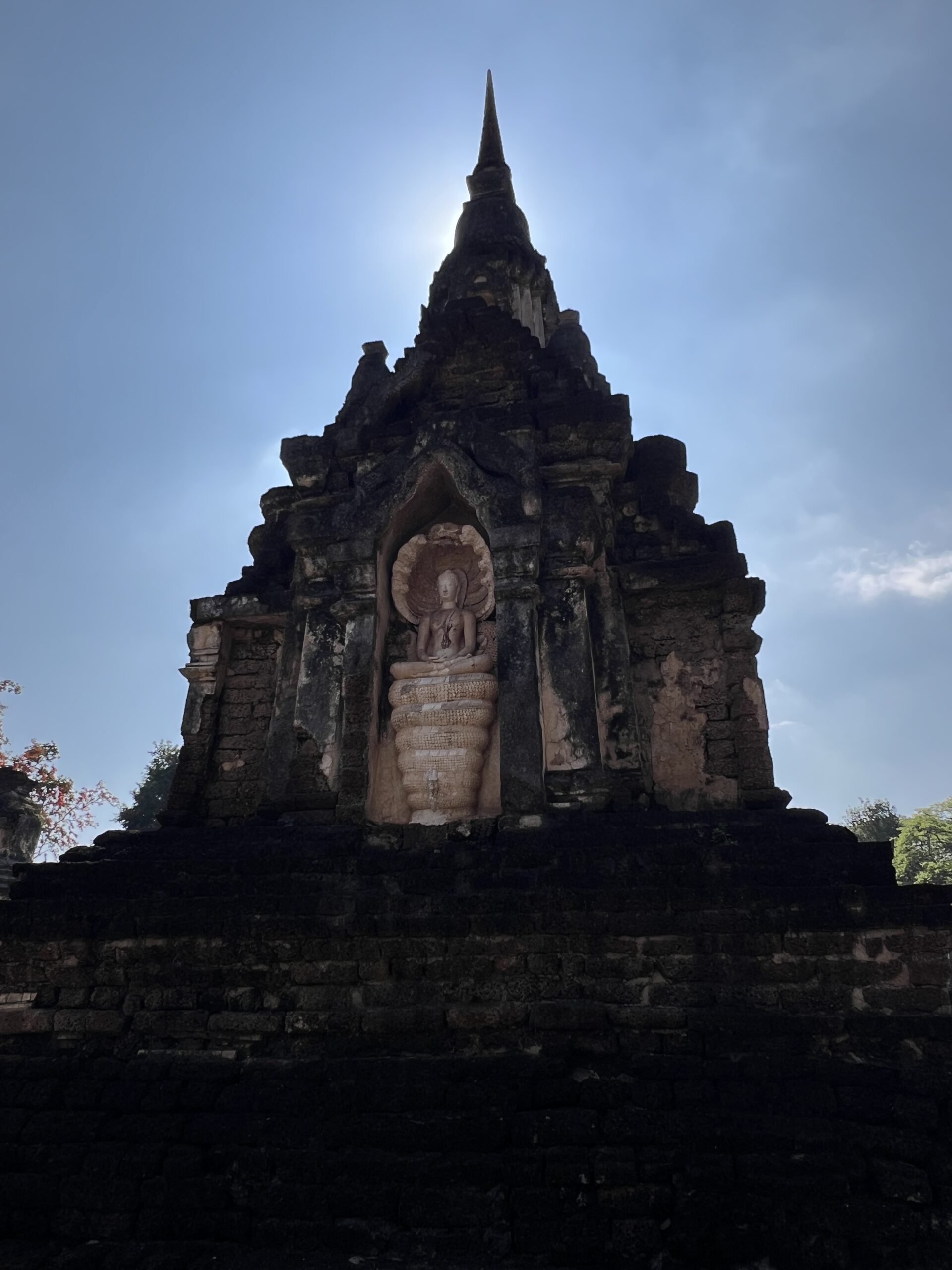 Wat Chedi Jet Thaew - Tailandia © Viaje Comigo