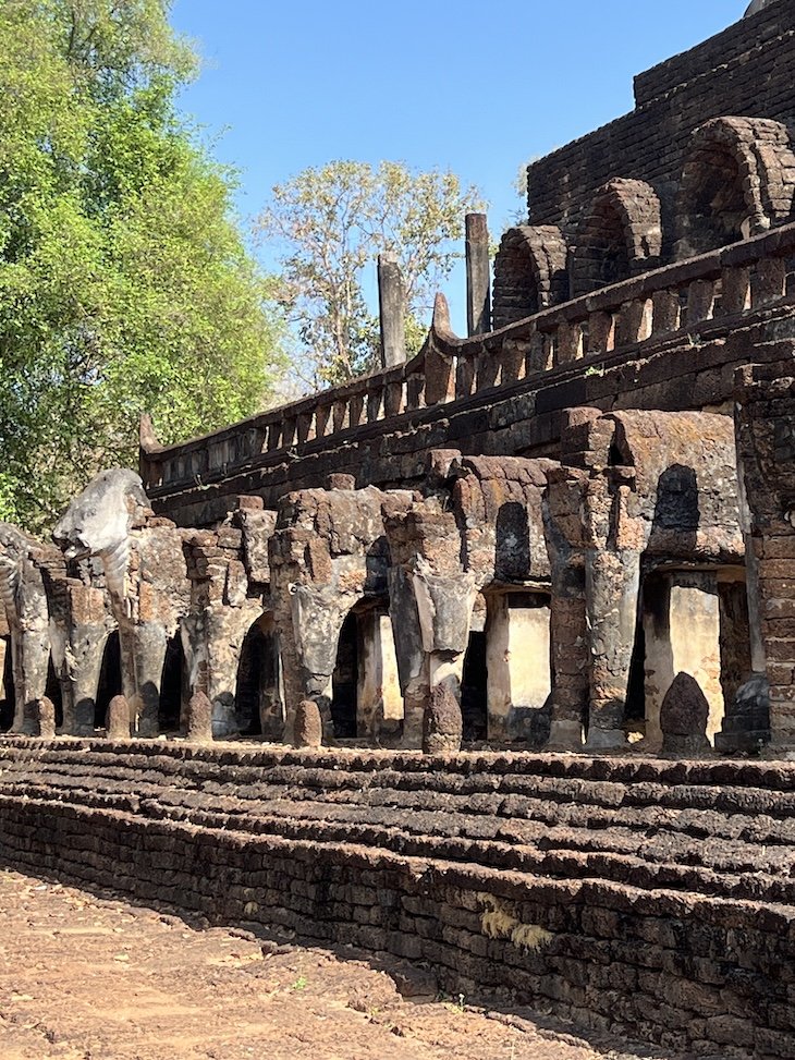 Wat Chang Lom - Sukhothai - Tailandia © Viaje Comigo