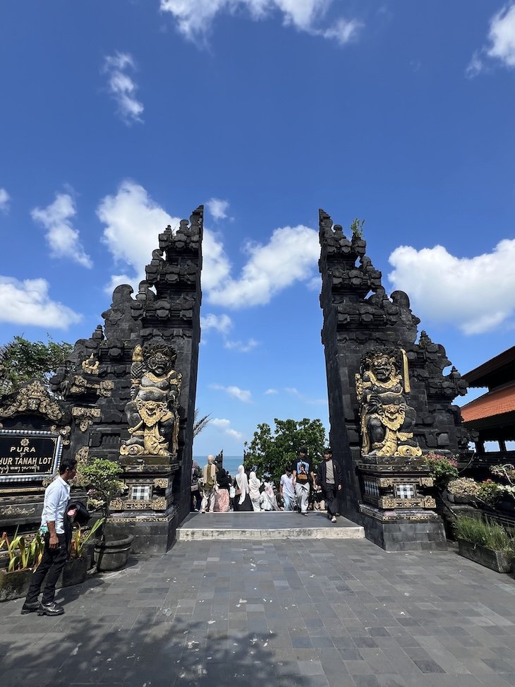 Tanah Lot - Bali - Indonésia © Viaje Comigo