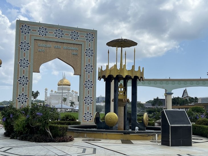 1970-1995 - Bandar Seri Begawan - Brunei © Viaje Comigo