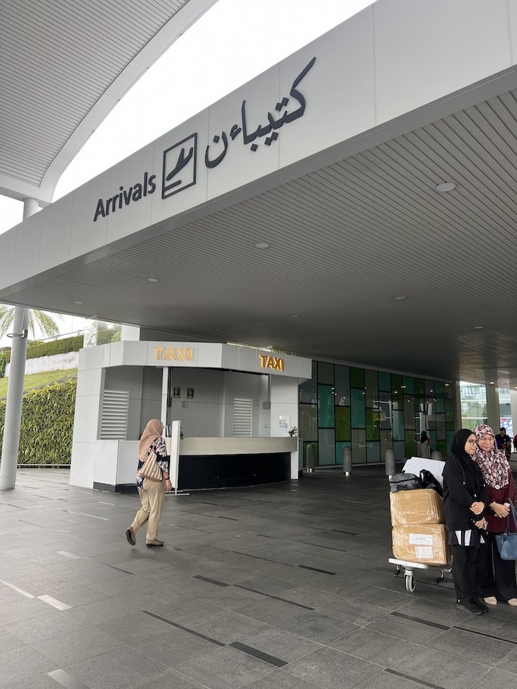 Arrivals - Aeroporto Brunei - Bandar Seri Begawan (BWN) © Viaje Comigo