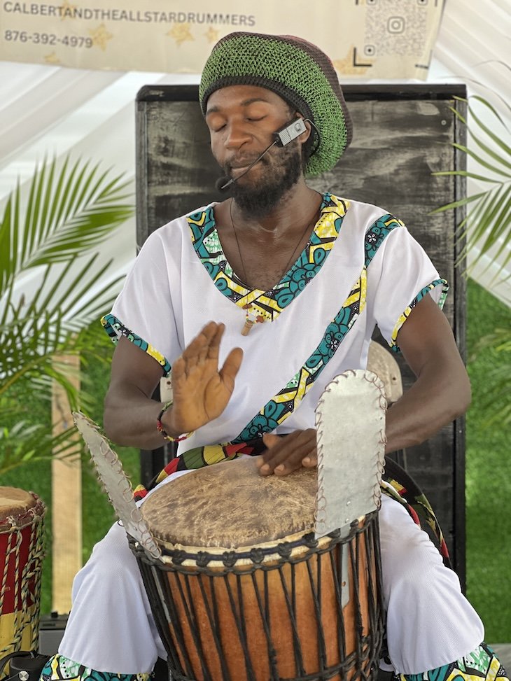 Calbert & The All Star Drummers -Jamaica © Viaje Comigo