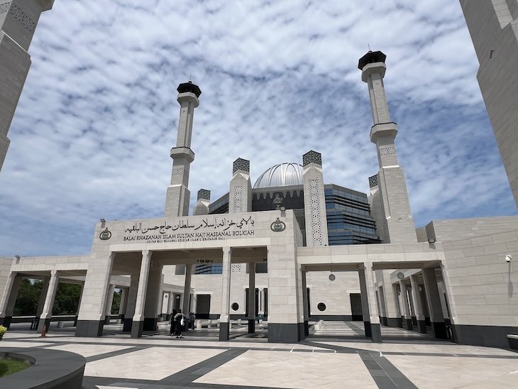 Balai Khazanah Islam Sultan Haji Hassanal Bolkiah - Brunei © Viaje Comigo