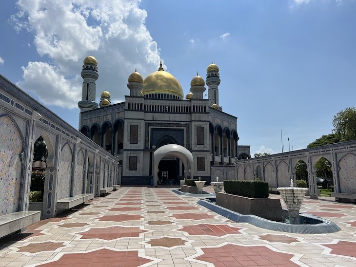 Jame'Asr Hassanil Bolkiah Mosque - Bandar Seri Begawan - Brunei © Viaje Comigo