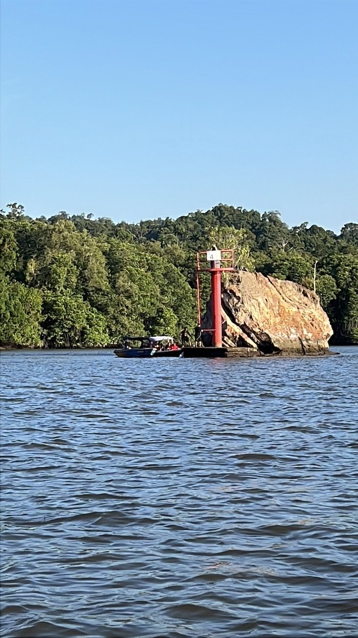 Jong Batu - Passeio de barco Bandar Seri Begawan - Brunei © Viaje Comigo
