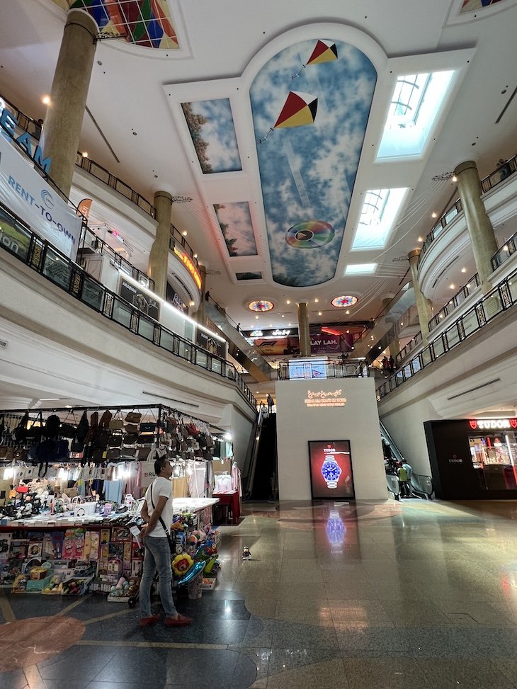 Shopping Mall Gadong - Bandar Seri Begawan - Brunei © Viaje Comigo