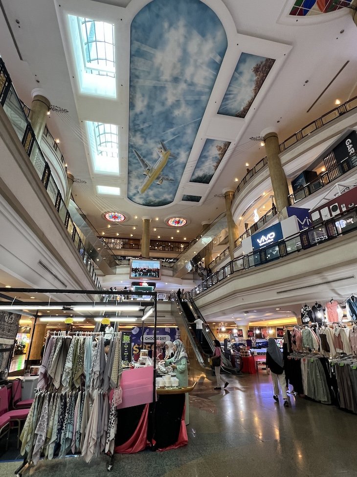 Shopping Mall Gadong - Bandar Seri Begawan - Brunei © Viaje Comigo