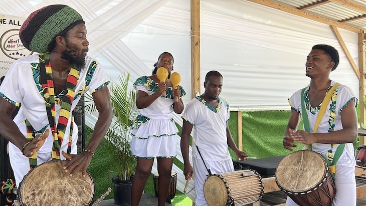 Calbert & The All Star Drummers -Jamaica © Viaje Comigo