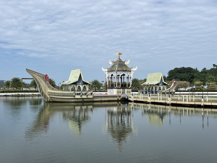 Mesquita Omar Ali Saifuddien - Bandar Seri Begawan - Brunei © Viaje Comigo
