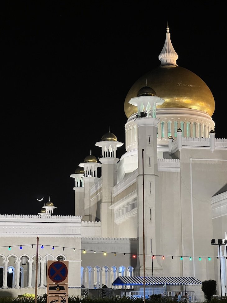 Mesquita Omar Ali Saifuddien - Bandar Seri Begawan - Brunei © Viaje Comigo