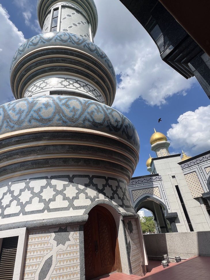 Jame'Asr Hassanil Bolkiah Mosque - Bandar Seri Begawan - Brunei © Viaje Comigo
