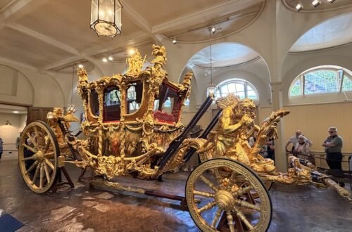 Gold State Coach - Coronation - Royal Mews - Estabulo ou Cavalaricas Reais - Londres © Viaje Comigo