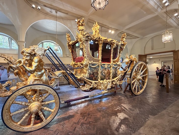 Gold State Coach - Royal Mews - Estábulo ou Cavalariças Reais - Londres © Viaje Comigo