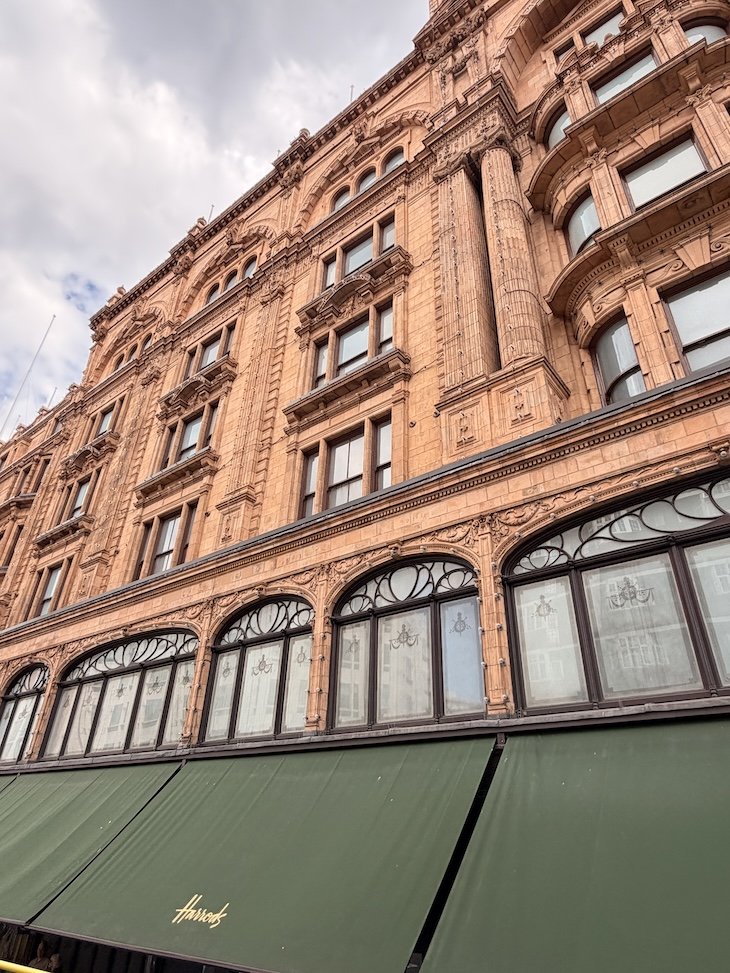 Harrods - Rota Azul do The Original London - Bus Hop On Hop Off © Viaje Comigo