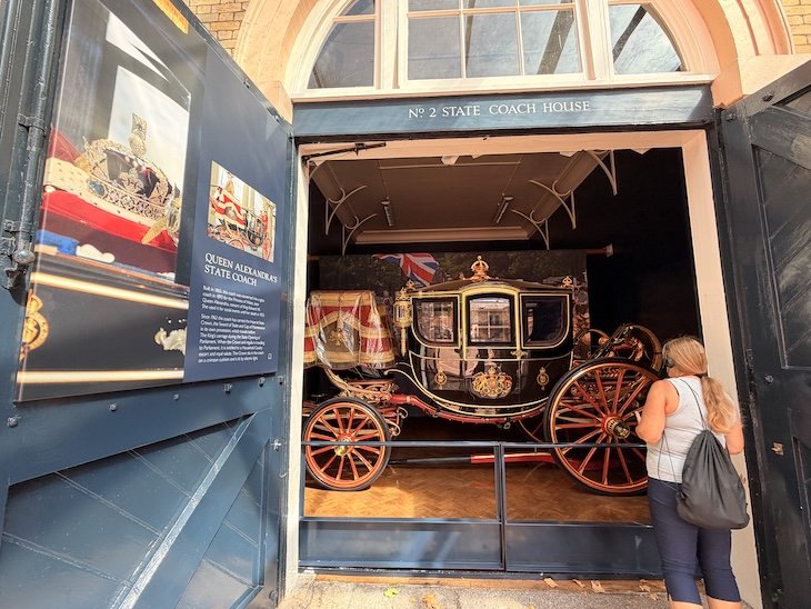 Irish State Coach - Royal Mews - Estábulo ou Cavalariças Reais - Londres © Viaje Comigo
