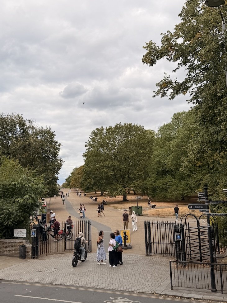 Kensington Park - Rota Azul do The Original London - Bus Hop On Hop Off © Viaje Comigo