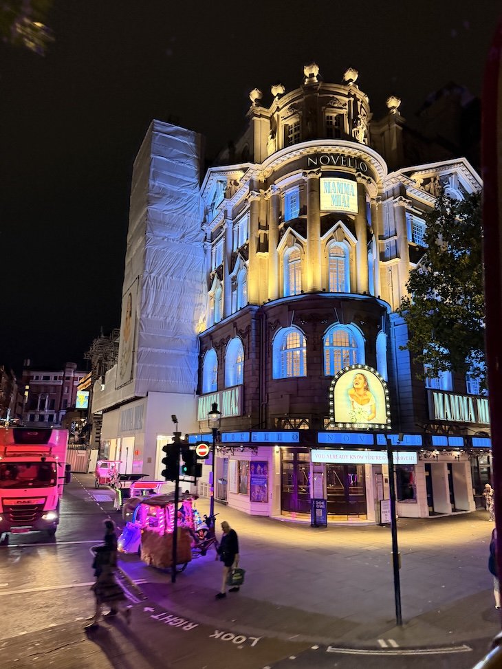 Mamma Mia - The Original London by Night Tour - Bus Hop On Hop Off - Londres © Viaje Comigo