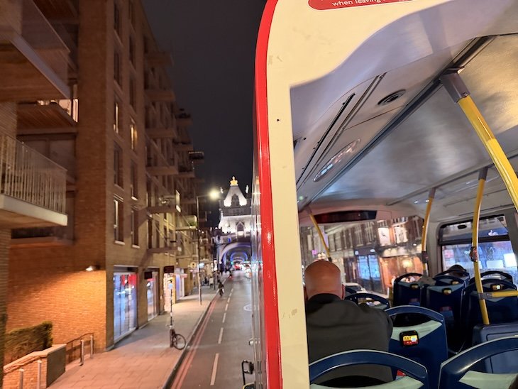 No bus The Original London by Night Tour - Bus Hop On Hop Off - Londres © Viaje Comigo