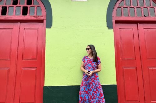 Susana Ribeiro na empresa Francisco Cabral Lda - São Tome © Viaje Comigo