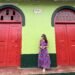 Susana Ribeiro na empresa Francisco Cabral Lda - São Tome © Viaje Comigo