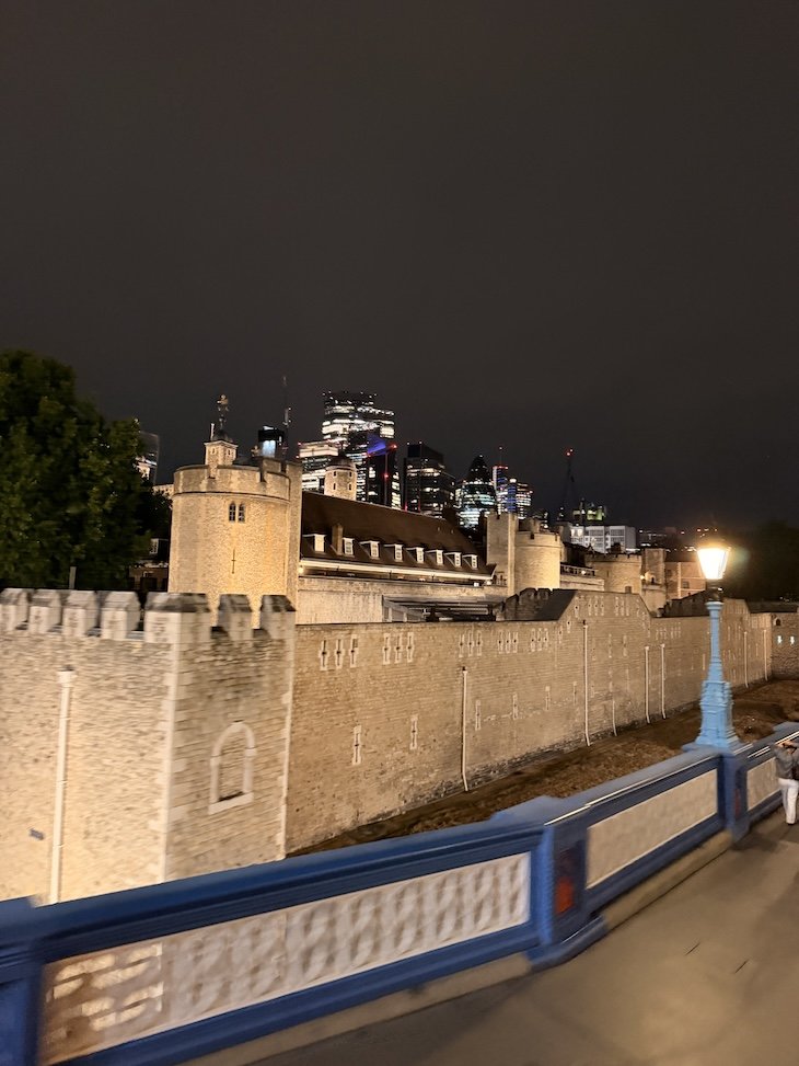 Tower of London - The Original London by Night Tour - Bus Hop On Hop Off - Londres © Viaje Comigo