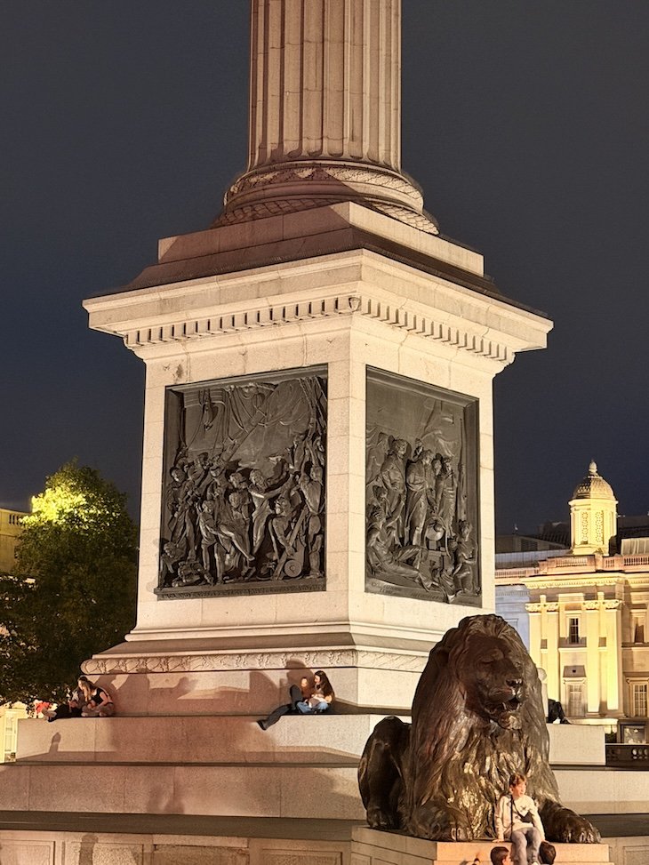 Trafalgar Square - The Original London by Night Tour - Bus Hop On Hop Off - Londres © Viaje Comigo