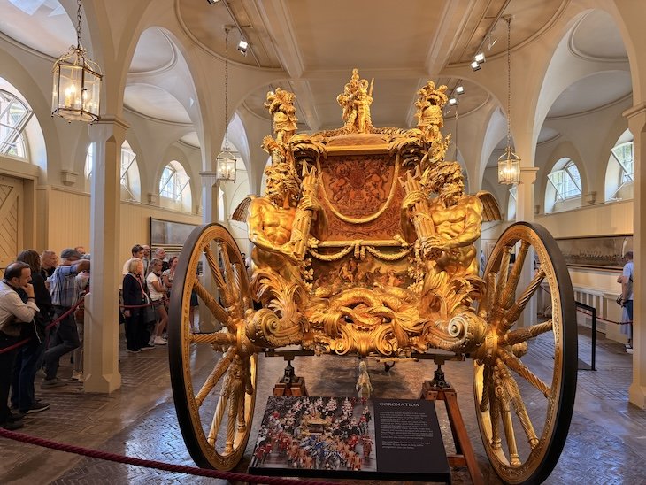 Gold State Coach - Royal Mews - Estábulo ou Cavalariças Reais - Londres © Viaje Comigo