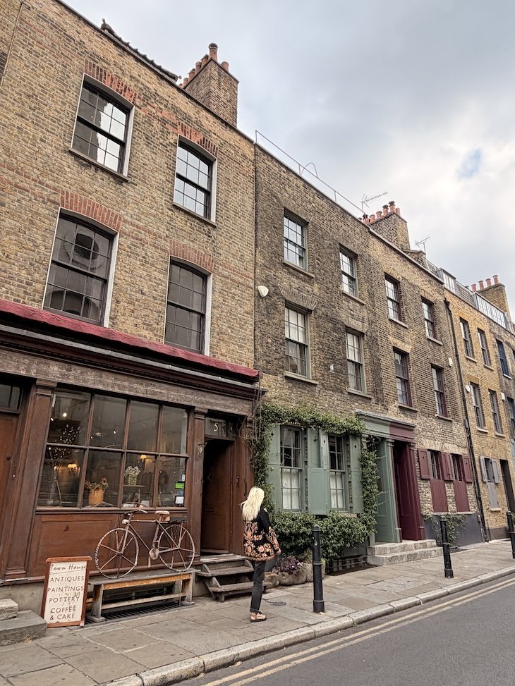 Casas e loja junto de SpitalFiellds Market - Londres - UK © Viaje Comigo