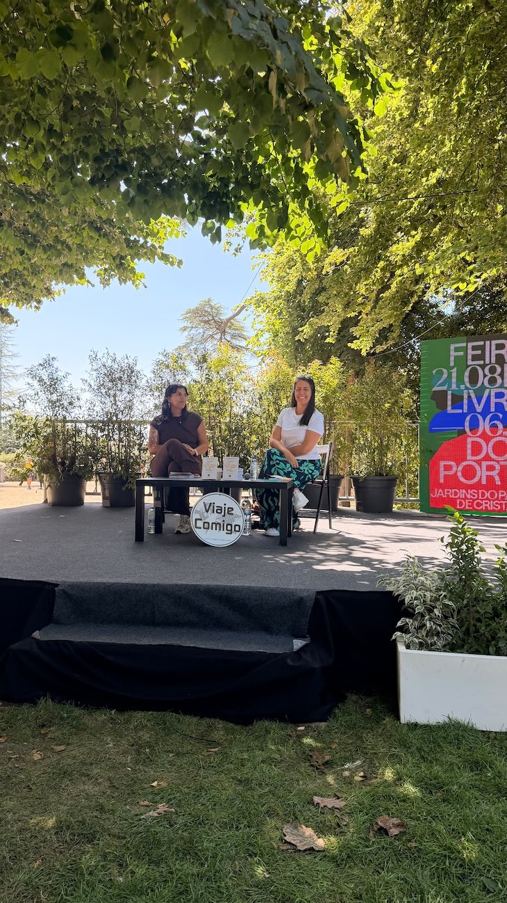 Susana Ribeiro e Diana Nunes - Apresentação do Viajar Sozinha - na Feira do Livro do Porto 2026 © Viaje Comigo